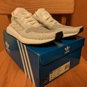 NWOT Adidas Swift Run Primeknit - White + Multi